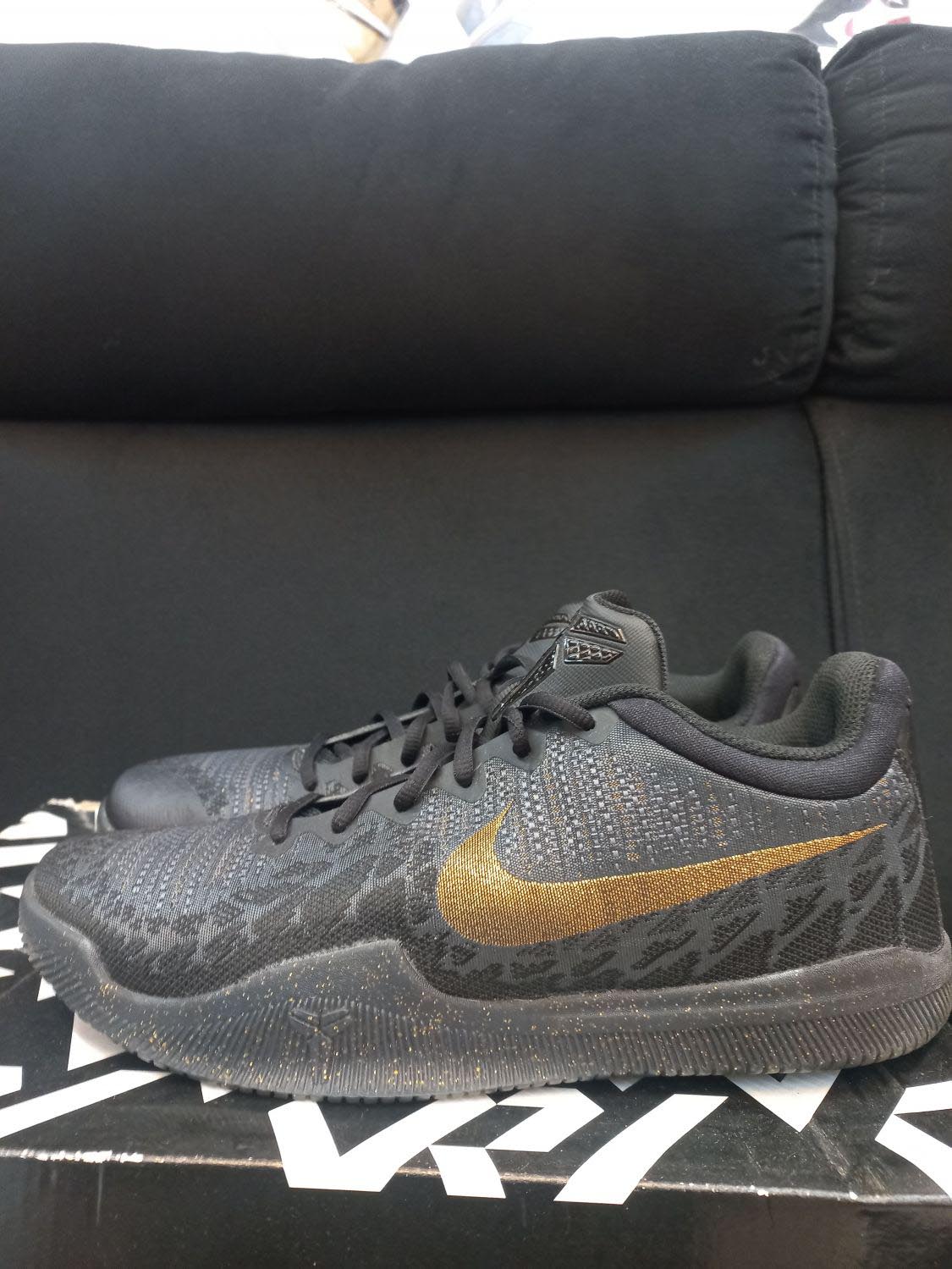 kobe mamba rage black and gold